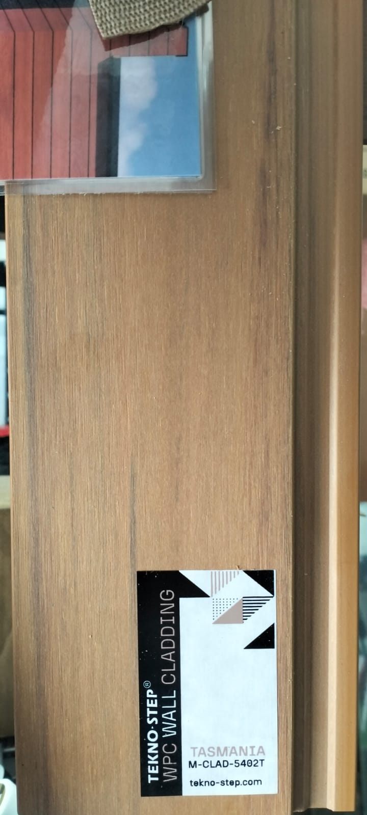 Wall Cladding WPC Tasmania Oak / Caja con 14 piezas de 290x11.9 cm
