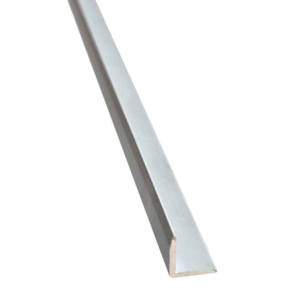 Angulo / Pieza (8x8x2440mm)