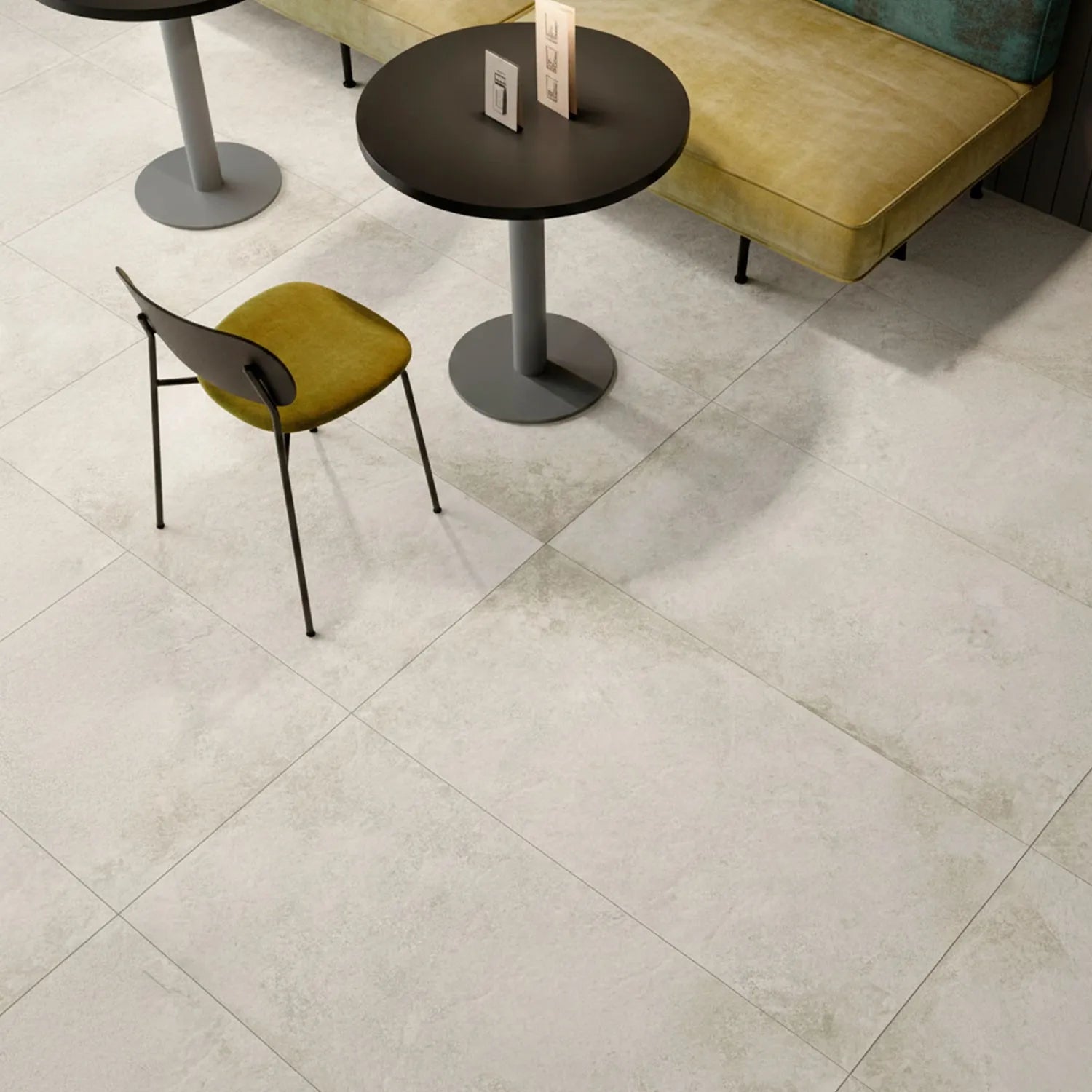 Piso Vinílico en Duela Concrete Lite SPC / 5mm SPC+1.5mm IXPE / Caja (2.256 m2)