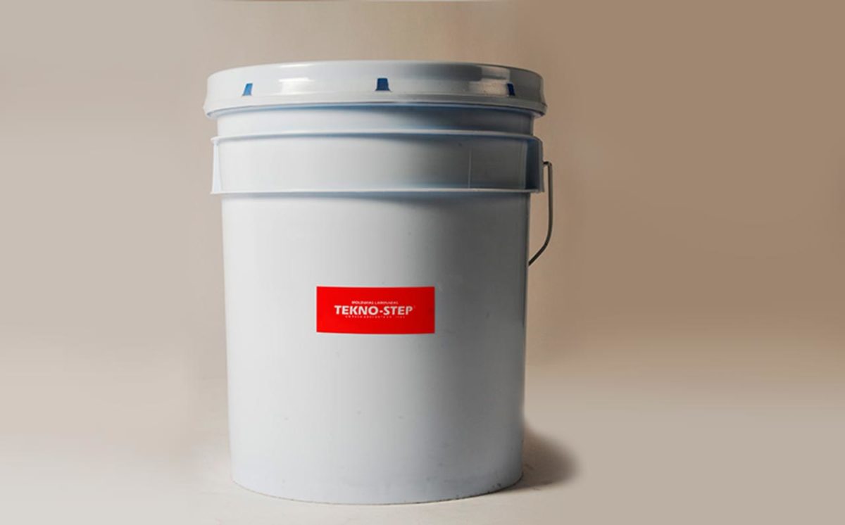Pegamento base latex para pisos de bamboo / Cubeta de 20 kg.